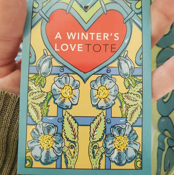 New Large Brighton A Winter's Love Tote. - Picture 9 of 16